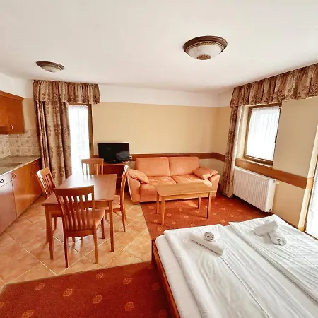 Fonix Wellness Panzio Bed & Breakfast *